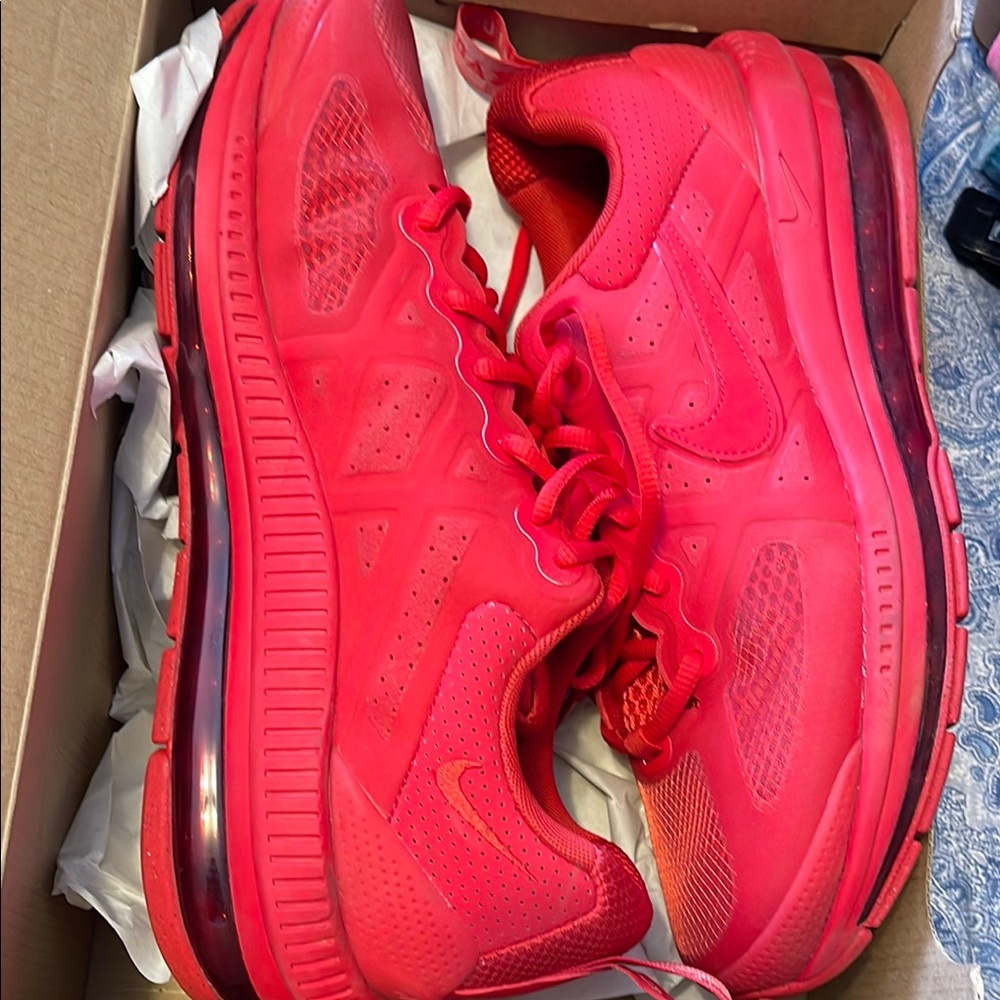 Men  Red Athletic Shoes
